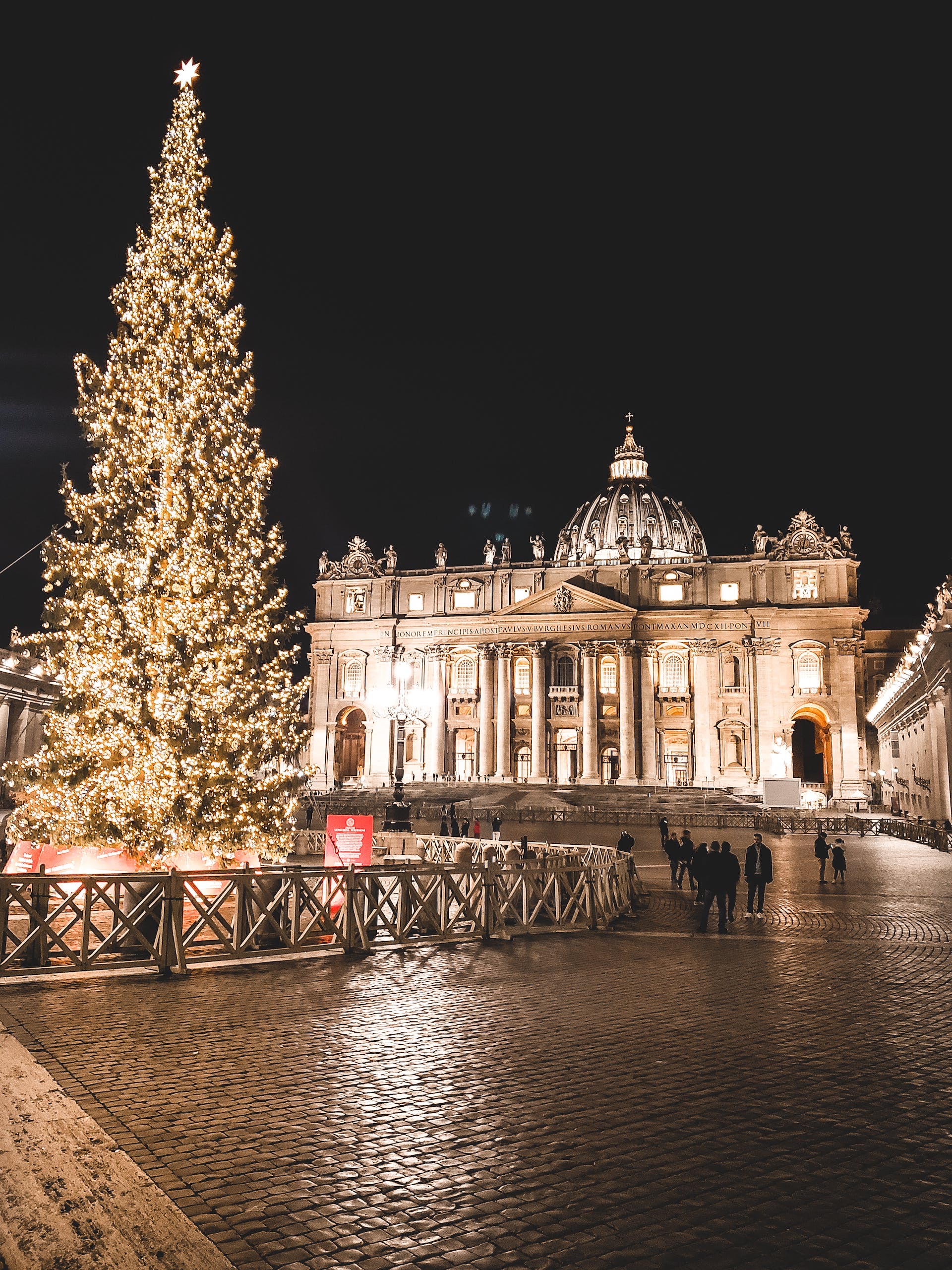 Embracing the Magic: A Family Christmas Trip to Rome