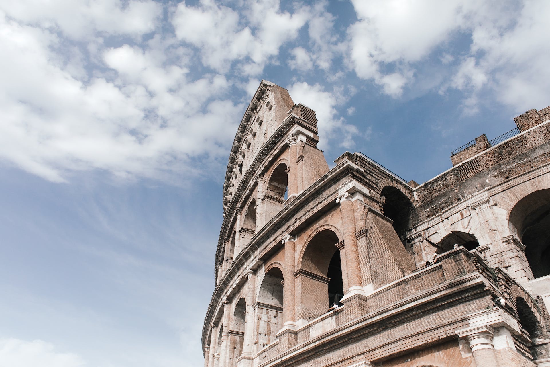 A Family-Friendly Guide to the Colosseum and Roman Forums in Rome